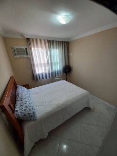 Apartamento para locação de temporada em Meia Praia