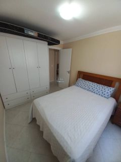 Apartamento para locação de temporada em Meia Praia