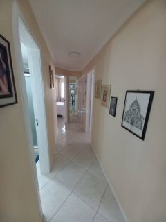 Apartamento para locação de temporada em Meia Praia