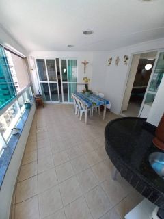 Apartamento para locação de temporada em Meia Praia