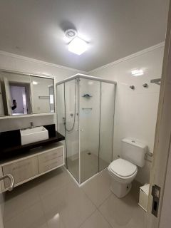 Apartamento Para Temporada com 3 quartos 2 suítes no bairro Meia Praia em Itapema