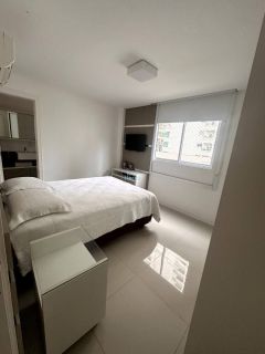 Apartamento Para Temporada com 3 quartos 2 suítes no bairro Meia Praia em Itapema