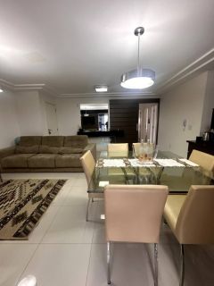 Apartamento Para Temporada com 3 quartos 2 suítes no bairro Meia Praia em Itapema