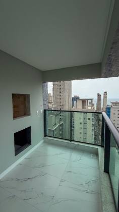 Amplo 3 suítes na Meia Praia - Le Voyage