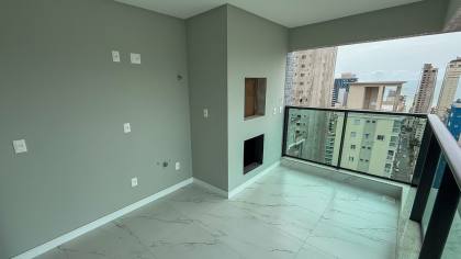 Amplo 3 suítes na Meia Praia - Le Voyage