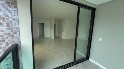 Amplo 3 suítes na Meia Praia - Le Voyage