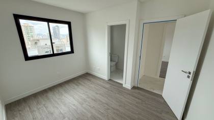 Amplo 3 suítes na Meia Praia - Le Voyage