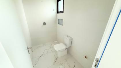 Apartamento Para Vender com 3 quartos 3 suítes no bairro Meia Praia em Itapema