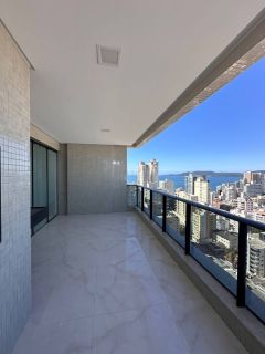 Alto padrão com 3 suítes na Meia Praia - Greta Palace