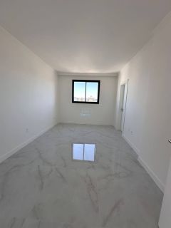 Alto padrão com 3 suítes na Meia Praia - Greta Palace