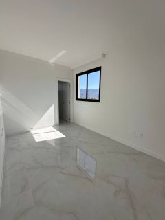 Alto padrão com 3 suítes na Meia Praia - Greta Palace