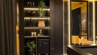 Alto padrão com 3 suítes na Meia Praia - Greta Palace