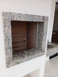 Apartamento Para Temporada com 3 quartos 3 suítes no bairro Meia Praia em Itapema