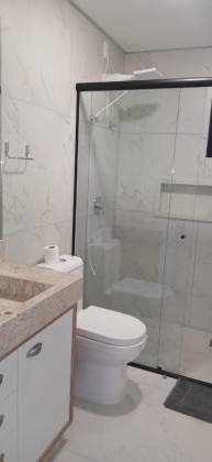 Apartamento Para Temporada com 3 quartos 3 suítes no bairro Meia Praia em Itapema