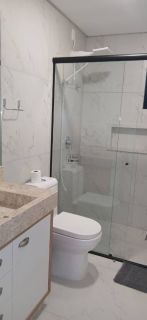 Apartamento Para Temporada com 3 quartos 3 suítes no bairro Meia Praia em Itapema