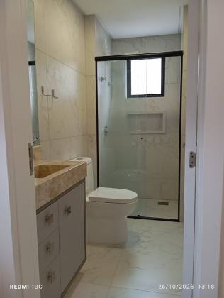 Apartamento Para Temporada com 3 quartos 3 suítes no bairro Meia Praia em Itapema