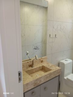 Apartamento Para Temporada com 3 quartos 3 suítes no bairro Meia Praia em Itapema