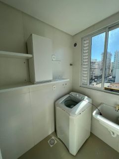 Apartamento Para Alugar com 2 quartos 2 suítes no bairro Meia Praia em Itapema