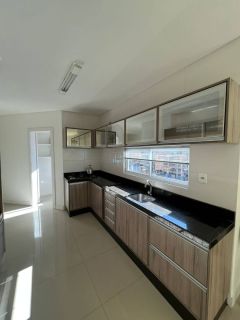 Apartamento Para Alugar com 2 quartos 2 suítes no bairro Meia Praia em Itapema