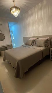 Apartamento Para Temporada com 3 quartos 3 suítes no bairro Meia Praia em Itapema