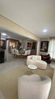 Apartamento Para Temporada com 3 quartos 3 suítes no bairro Meia Praia em Itapema