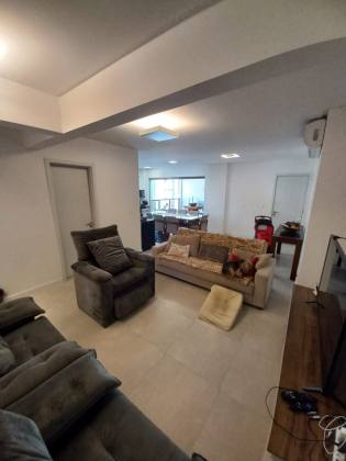 Apartamento Para Temporada com 2 quartos 2 suítes no bairro Meia Praia em Itapema