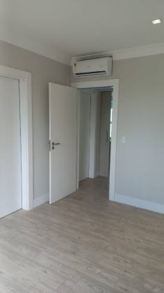 Apartamento Para Alugar com 3 quartos 3 suítes no bairro Meia Praia em Itapema