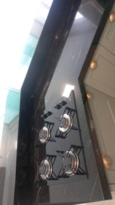 Apartamento Para Alugar com 3 quartos 3 suítes no bairro Meia Praia em Itapema