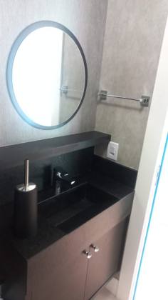 Apartamento Para Alugar com 3 quartos 3 suítes no bairro Meia Praia em Itapema