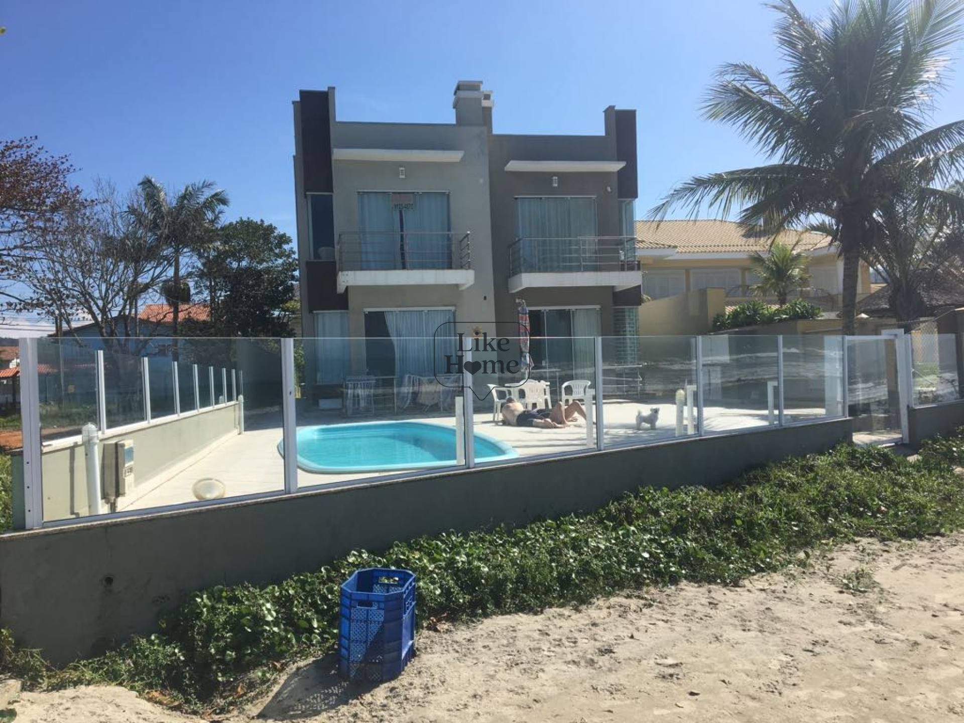 Casa Para Temporada com 3 quartos 3 suítes no bairro Balneário Perequê em Porto Belo