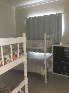 Casa Para Temporada com 3 quartos 3 suítes no bairro Balneário Perequê em Porto Belo