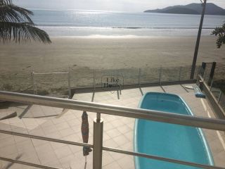 Casa Para Temporada com 3 quartos 3 suítes no bairro Balneário Perequê em Porto Belo