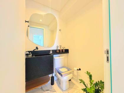 Apartamento 2 Suítes à Venda em, Itapema — Andar alto, Mobiliado e Pronto para Morar