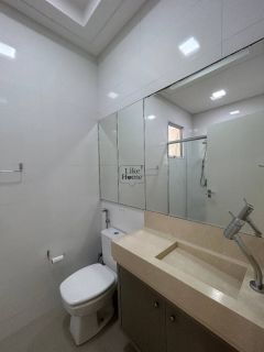 Apartamento frente mar a 50 metros da praia, totalmente mobiliado e com 3 suítes