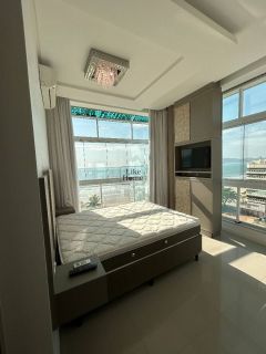 Apartamento frente mar a 50 metros da praia, totalmente mobiliado e com 3 suítes