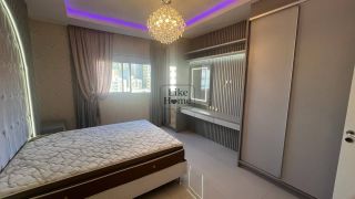 Apartamento Para Vender com 4 quartos 4 suítes no bairro Meia Praia em Itapema