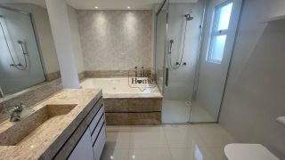 Apartamento Para Vender com 4 quartos 4 suítes no bairro Meia Praia em Itapema