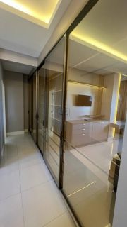 Apartamento Para Vender com 4 quartos 4 suítes no bairro Meia Praia em Itapema