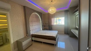 Apartamento Para Vender com 4 quartos 4 suítes no bairro Meia Praia em Itapema