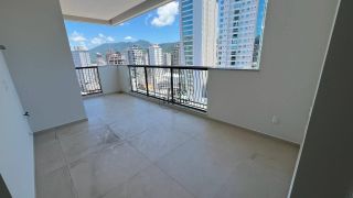 Apartamento Para Vender com 4 quartos 4 suítes no bairro Meia Praia em Itapema