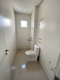 Apartamento Para Vender com 4 quartos 4 suítes no bairro Meia Praia em Itapema