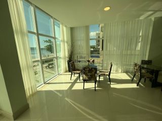 Apartamento Para Vender com 4 quartos 4 suítes no bairro Meia Praia em Itapema