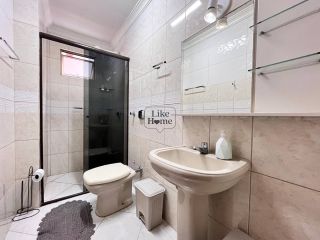 Apartamento Para Locação Anual com 4 quartos 1 suítes no bairro Meia Praia em Itapema