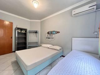 Apartamento Para Locação Anual com 4 quartos 1 suítes no bairro Meia Praia em Itapema