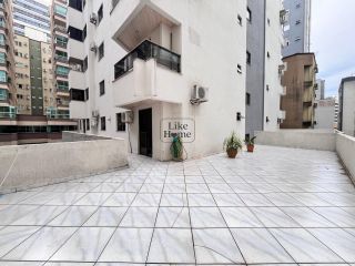 Apartamento Para Locação Anual com 4 quartos 1 suítes no bairro Meia Praia em Itapema