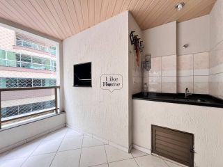 Apartamento Para Locação Anual com 4 quartos 1 suítes no bairro Meia Praia em Itapema