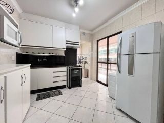 Apartamento Para Locação Anual com 4 quartos 1 suítes no bairro Meia Praia em Itapema