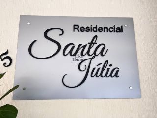 Apartamento Para Locação Anual com 4 quartos 1 suítes no bairro Meia Praia em Itapema