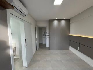 Apartamento Para Alugar com 3 quartos 3 suítes no bairro Meia Praia em Itapema