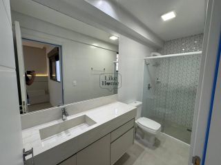 Apartamento Para Alugar com 3 quartos 3 suítes no bairro Meia Praia em Itapema